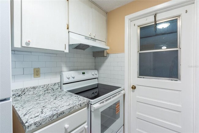 Building Photo - 4936 Elkner St