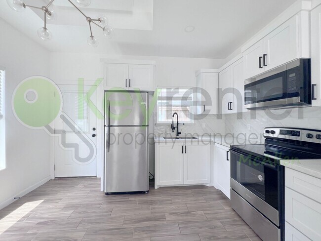 Building Photo - SUPER LOW PRICED - Like Brand New 2bed/2bath Apartment in Edinburg. Don't Miss Out!