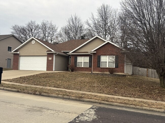 Foto del edificio - Gorgeous 3 Bedroom 2 Bathroom House!