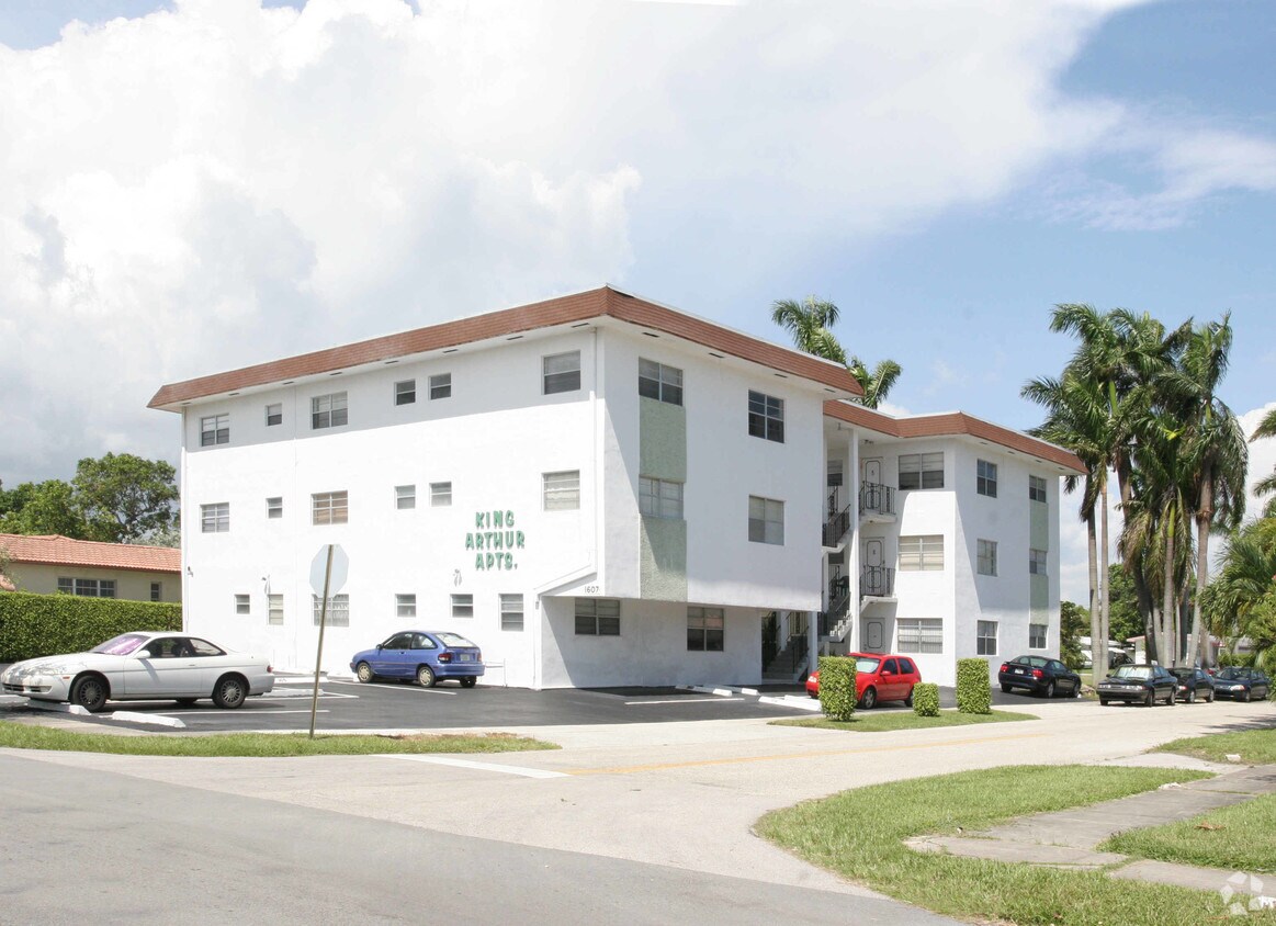 Building Photo - King Arthur Apartments
