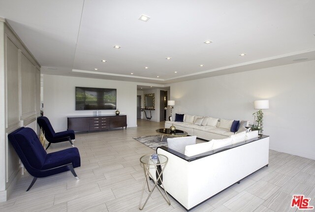 Foto del edificio - 339 N Palm Dr
