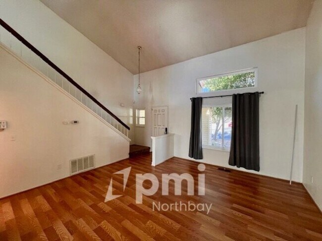 Foto del edificio - 1427 Monitor Ave