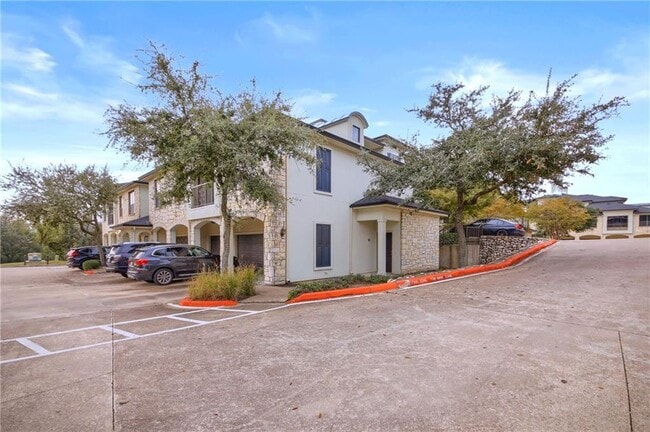 Building Photo - 7701 Rialto Blvd