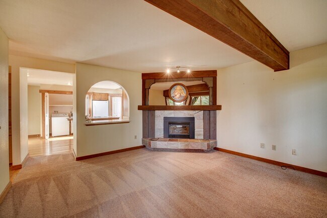 Building Photo - 3bd/2.5ba Edmonds Home