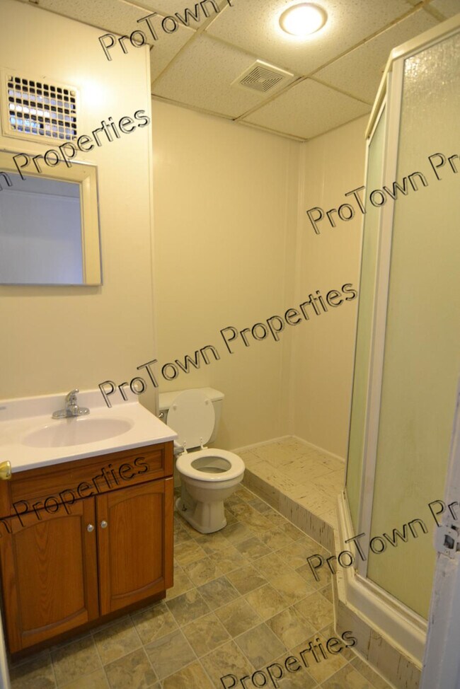 Foto del edificio - 213 N Hickory St