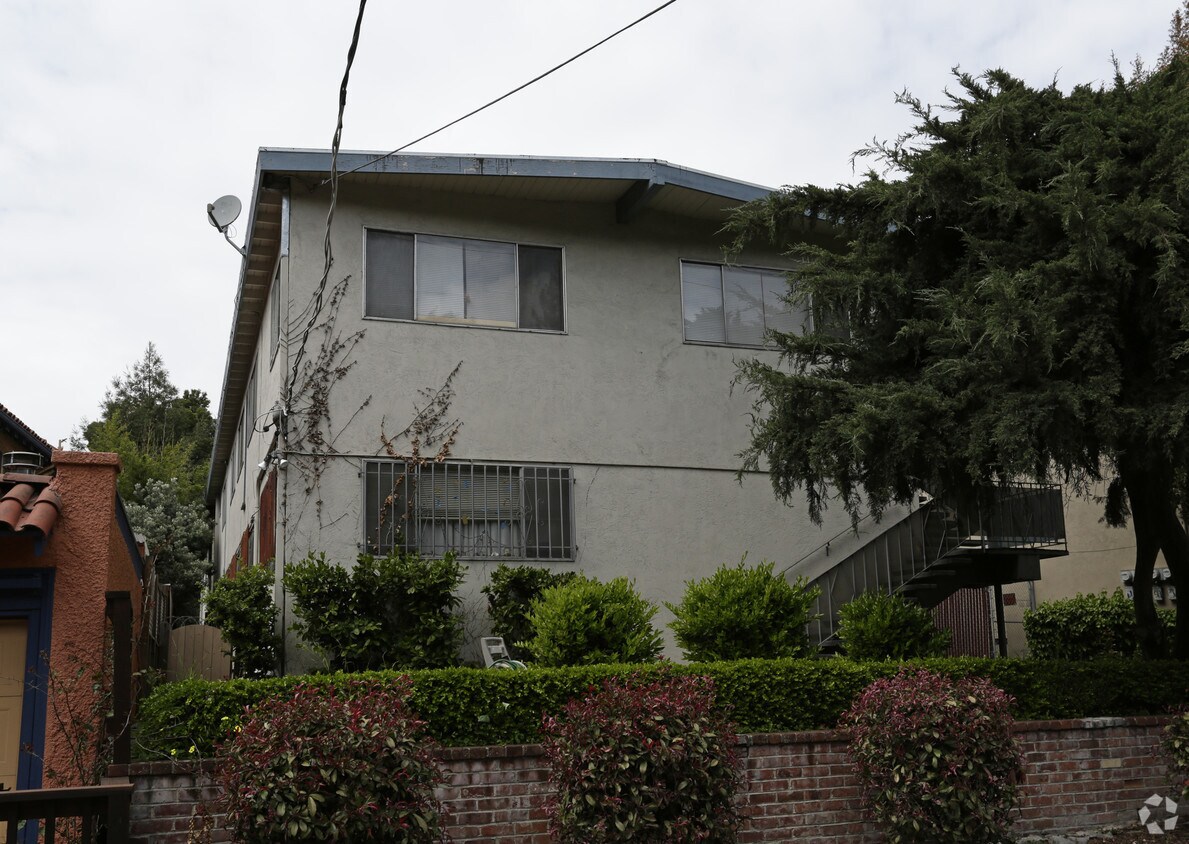 Building Photo - 3065 Richmond Blvd