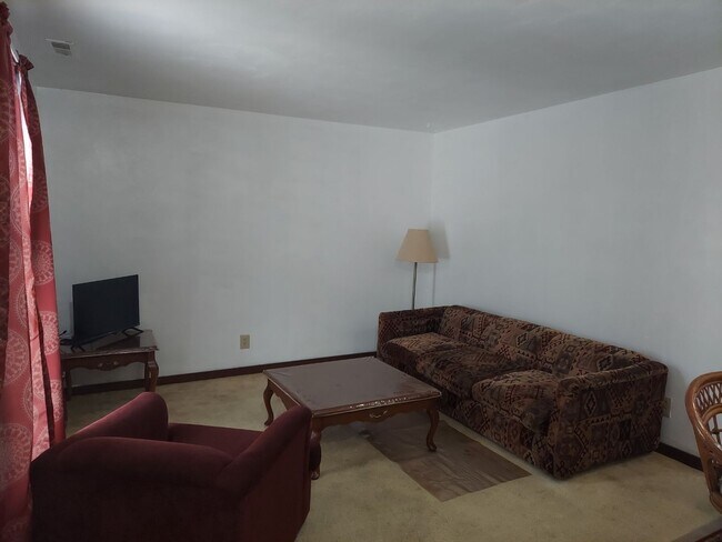 Foto del edificio - 1 BED 1 BATH CONDO