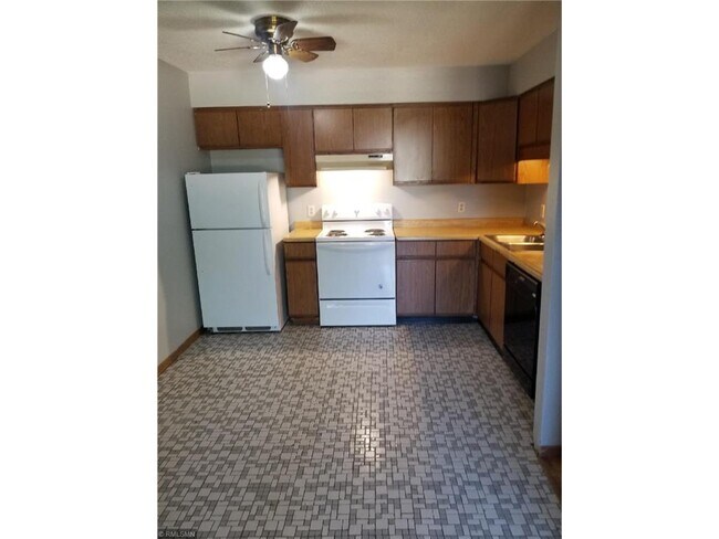 Building Photo - 205 Graham St