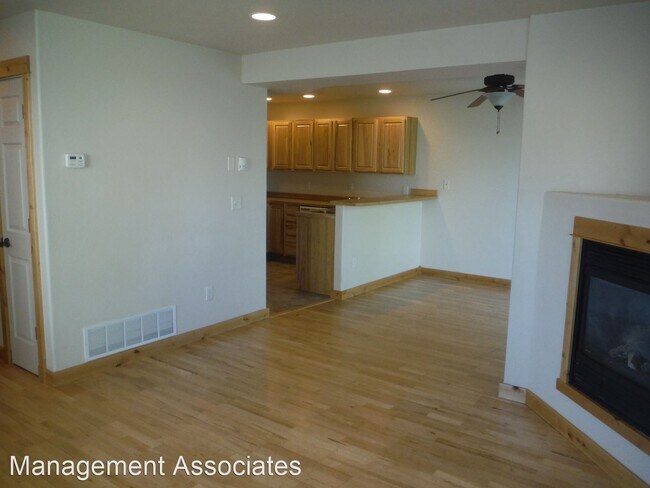 Building Photo - 3 br, 2.5 bath House - 3328 W. Babcock, Un...