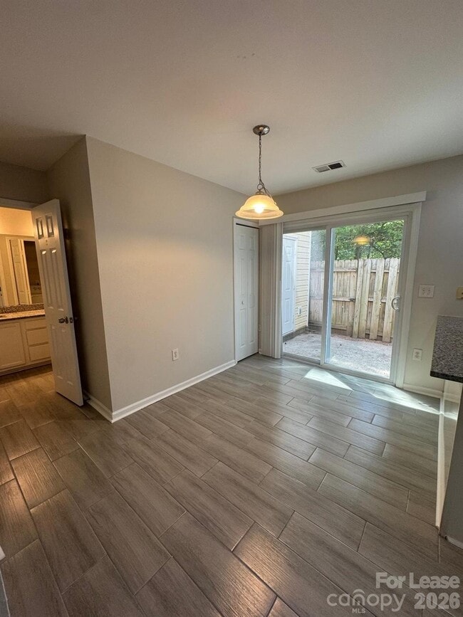 Building Photo - 12160 Bottlebrush Pl