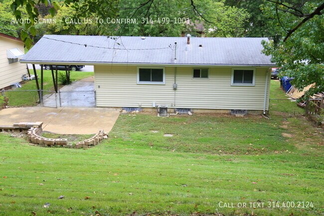 Foto del edificio - 3415 Ginger Dr