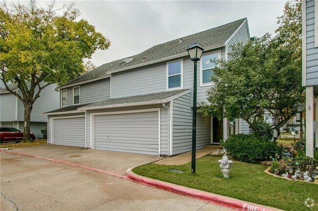 Building Photo - 631 Cimarron Trl