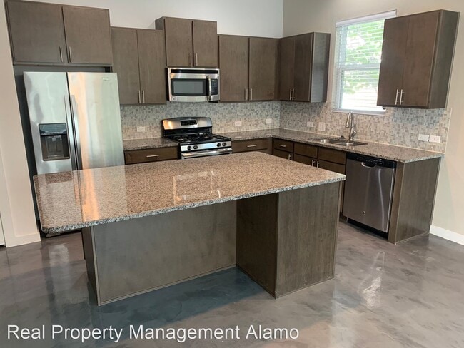 Building Photo - 2 br, 2.5 bath House - 232 East Cevallos S...