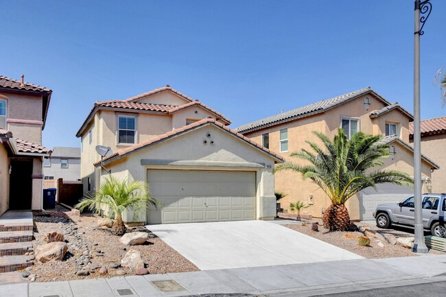 Building Photo - 4 Bedroom with Pool in Centennial Hills CO...