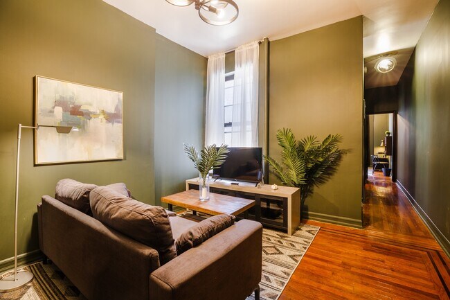 Foto del edificio - 104 W 83rd St