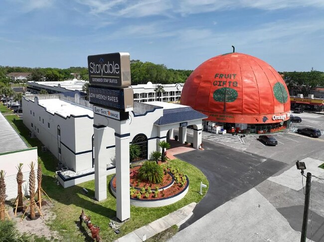 Foto del edificio - 5399 W Irlo Bronson Memorial Hwy