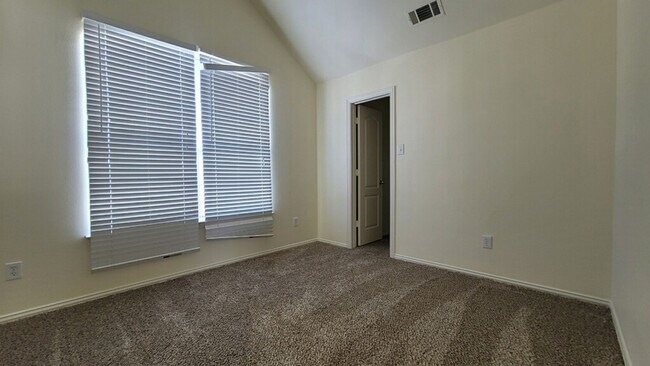 Building Photo - 1234 Tralee Ln