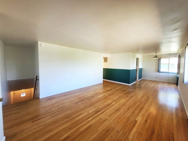 Building Photo - Spacious 2 Bedroom Condo in Downtown Bellingham - Forest St