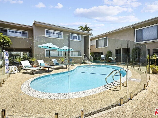 Foto del edificio - 6601 Springpark Ave