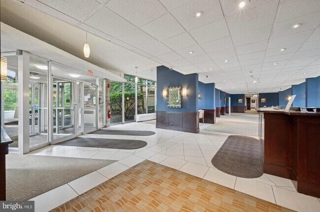 Foto del edificio - 1030 E Lancaster Ave