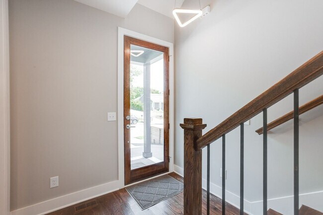 Foto del edificio - 525 31st Ave N