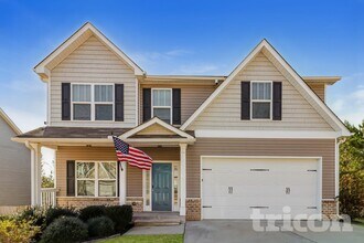 Building Photo - 228 Fieldcrest Dr