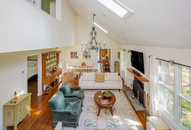 Foto del edificio - 49 Wooded Oak Ln