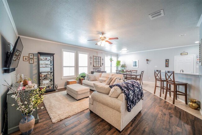 Foto del edificio - 11048 Kinston St