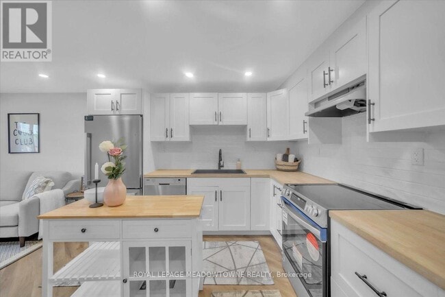 Photo du bâtiment - 80 McAnulty Blvd