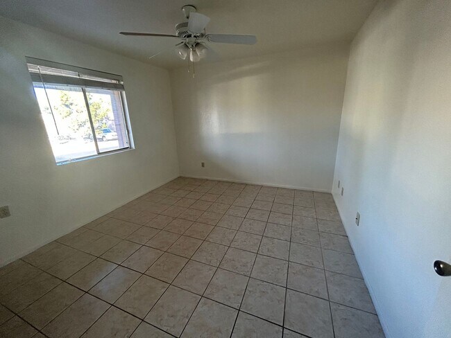 Foto del edificio - 3 Bed 2 Bath Home