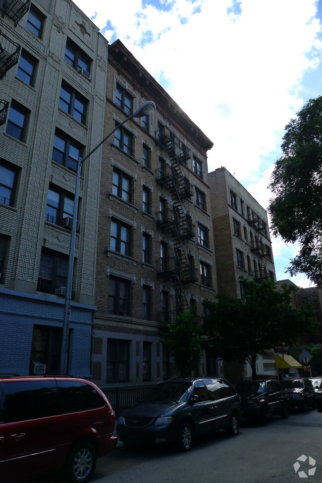 Building Photo - 501 W 169th St