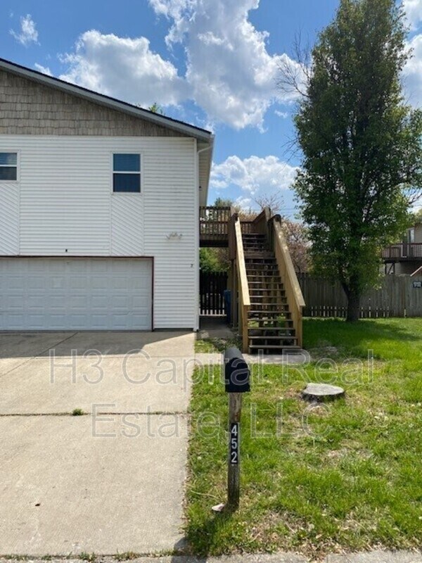 Primary Photo - 452 Meadow Dr