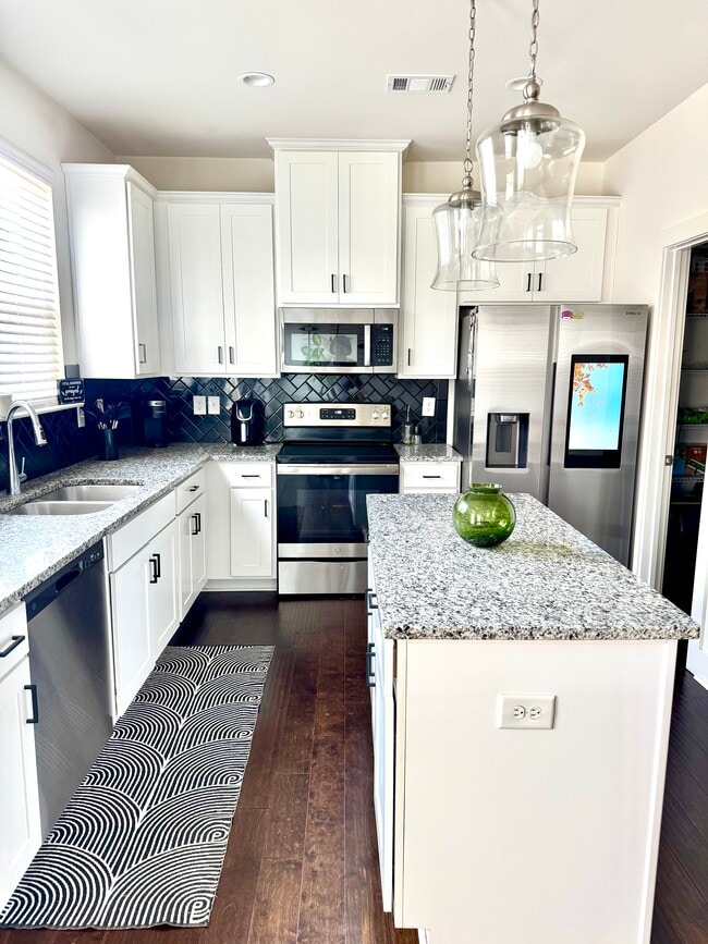 Cocina - 5371 Radford Loop