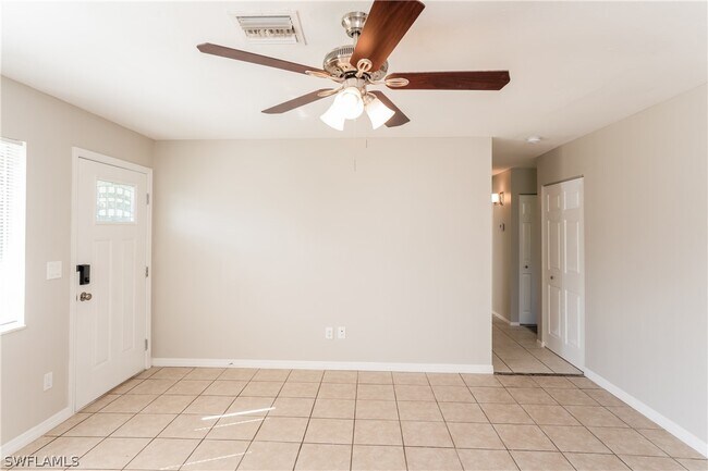 Foto del edificio - 1532 Pulaski St