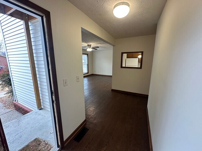 Foto del edificio - 1904 Sherrie Lane