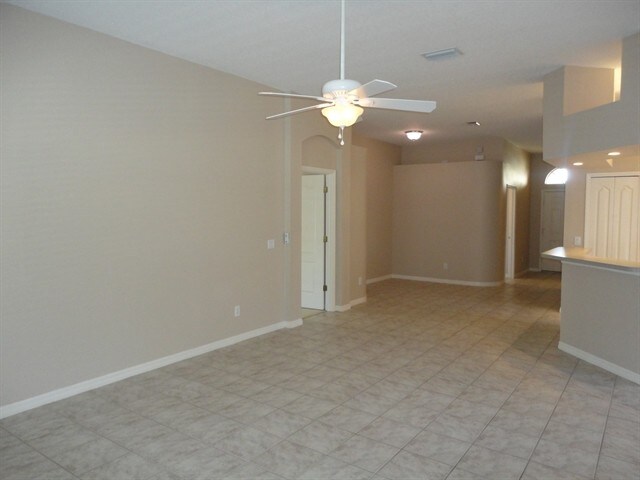 Building Photo - 9827 White Barn Way