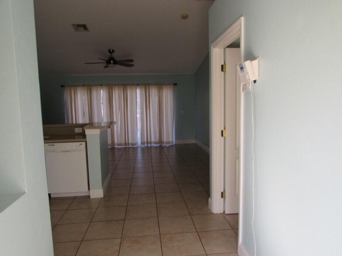 Foto del edificio - Beautiful Home in Lehigh Acres