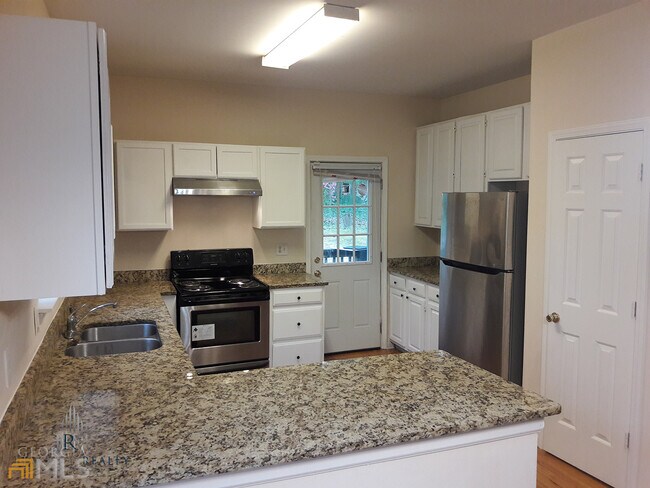 Building Photo - 2274 Tiger Flowers Dr NW