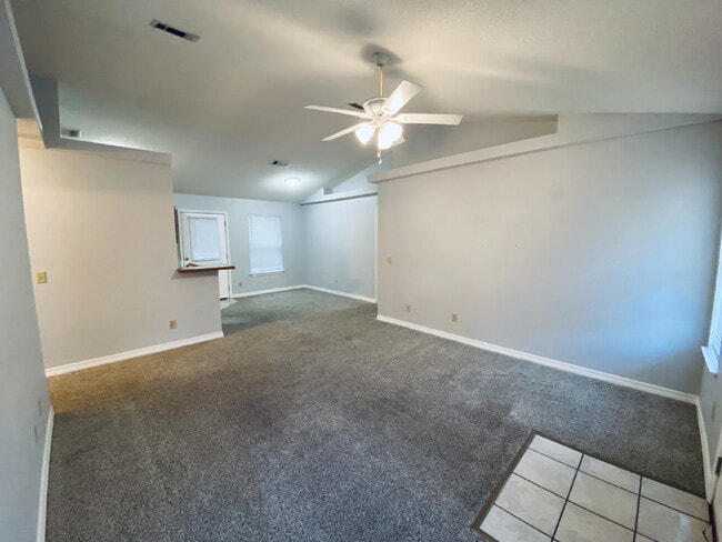 Building Photo - Fantastic location! This end unit offers t...