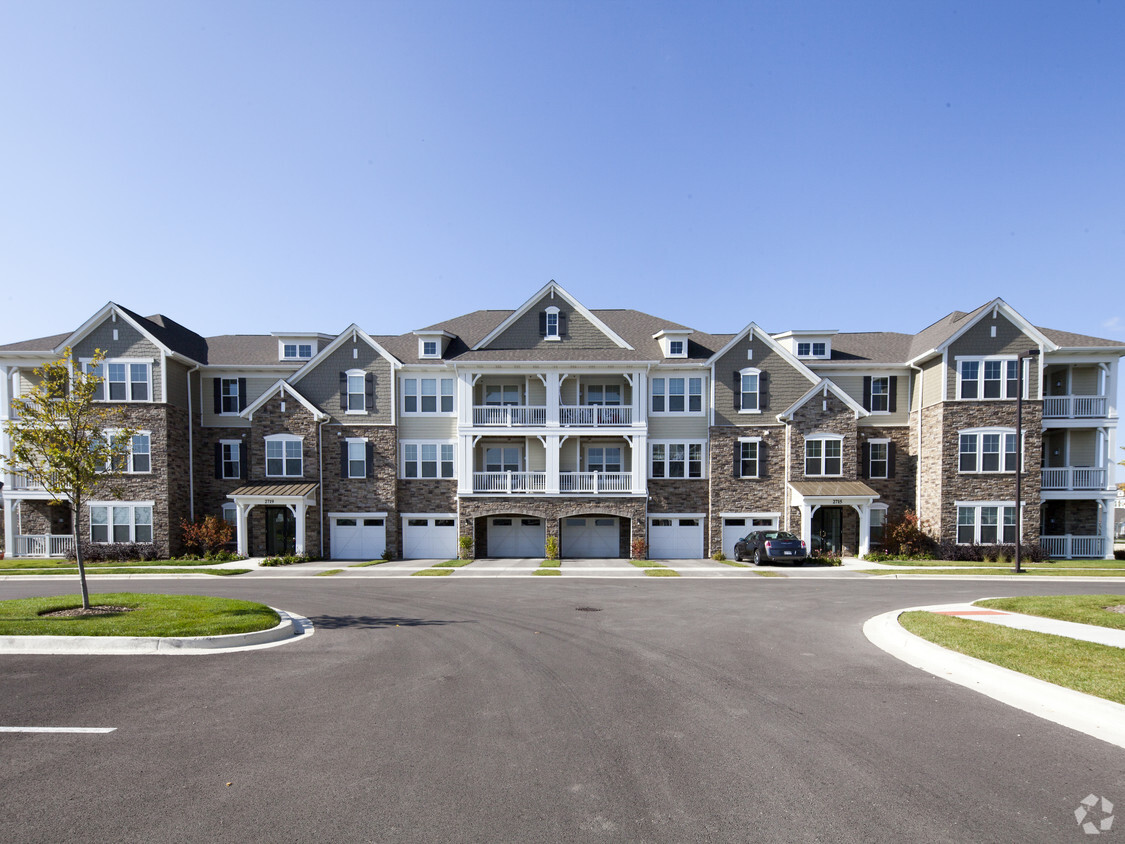 Tapestry Naperville - Apartments in Naperville, IL | Apartments.com