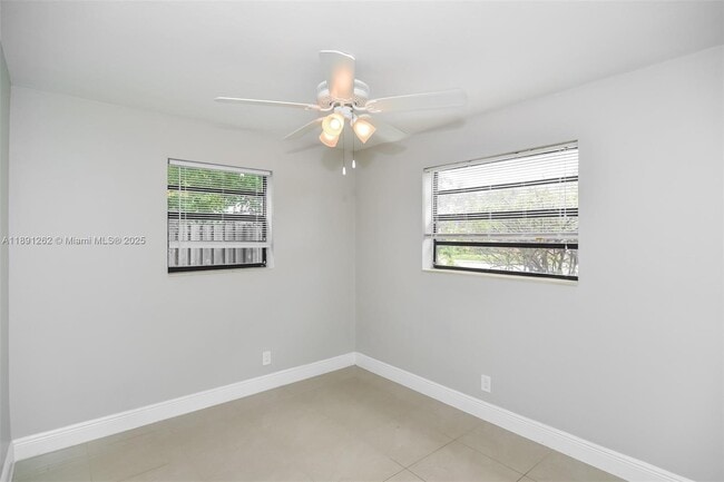 Building Photo - 1061 SW 31st St