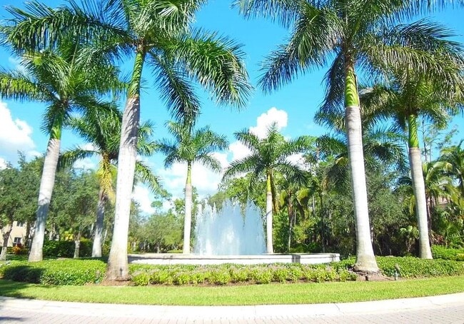 Building Photo - 1878 Tarpon Bay Dr S