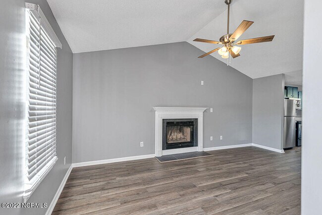 Foto del edificio - 226 Deer Creek Dr