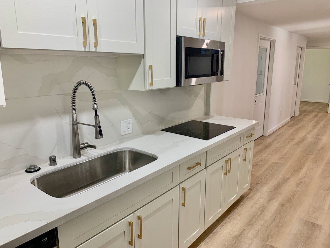 Foto principal - 1226 St Louis Dr