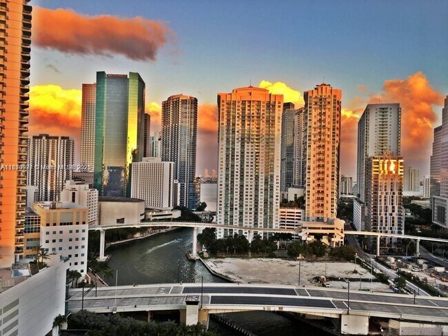 Foto del edificio - 92 SW 3rd St