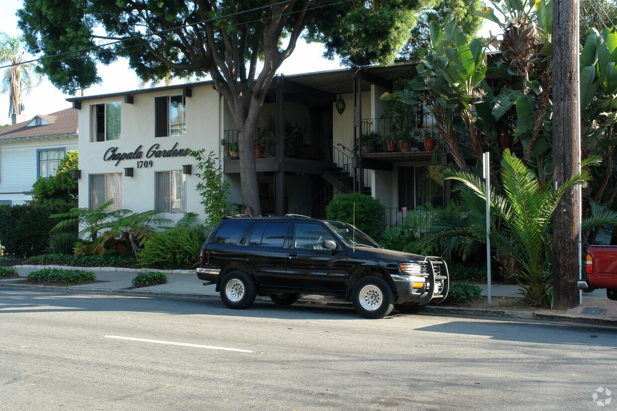 Foto principal - 1709 Chapala St