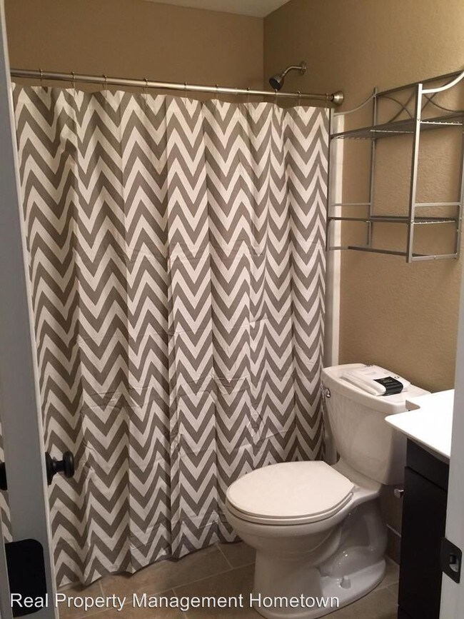 Foto del edificio - 602 Long Island Dr