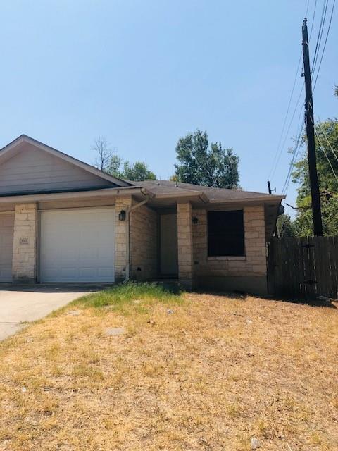 Building Photo - 1301 Armadillo Rd