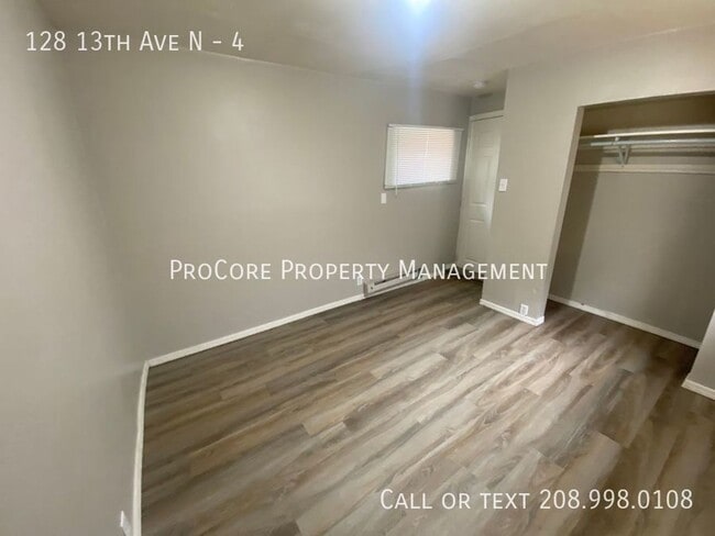 Building Photo - 128 13th Ave N