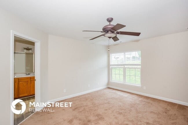 Foto del edificio - 6817 Thistle Down Dr